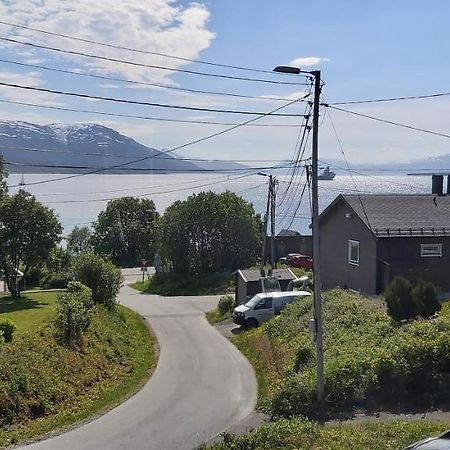 Aurora Rooms In Shared Apartment Nr2 We Are Doing Privet Northen Lights Trips, Reindeer Trip And Fjord Sommaroy Trip Tromso Ngoại thất bức ảnh
